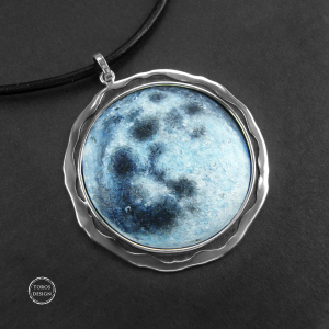 Srebrny wisior - księżyc