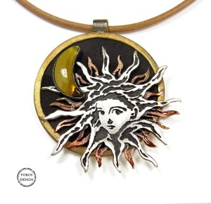 Słońce i księżyc - srebrny wisior z bursztynem