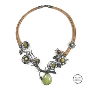 Stokrotki- srebrny naszyjnik z prehnitem i bursztynami