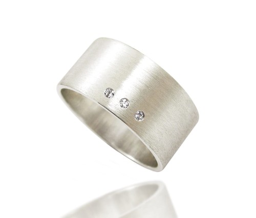 Srebrna matowa obrączka z cyrkoniami ok 72.jpg