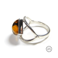 Srebrny pierścionek z bursztynem ok 64.1.png