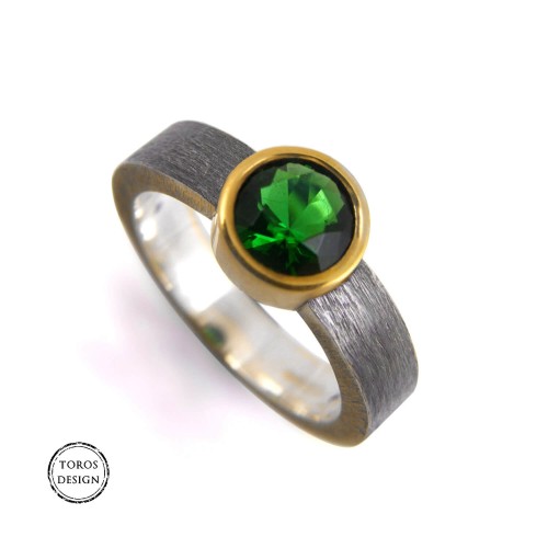 Srebrny pierścionek z cyrkonią ok 6 .1.JPG